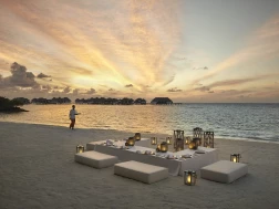 COMO Maalifushi Beachside Dining