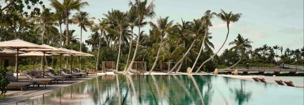 Patina-Maldives-Veli-Bar-Pool.jpg