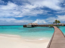 W-Maldives-Jetty-to-the-Overwater-Escapes