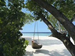 Vakkaru Maldives Beach Swing