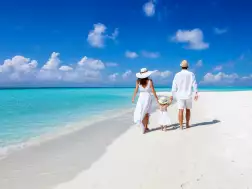 Emerald Faarufushi Resort & Spa Family Walk on The Beach