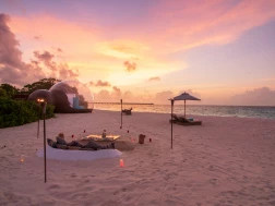 Beach Bubble Sunset Finolhu Baa Atoll Maldives