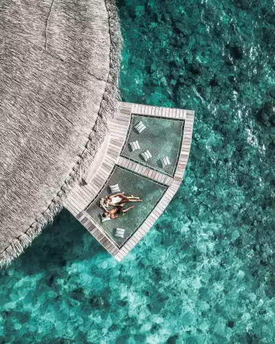 Raffles-Maldives---Arrival-Pavilion-Relaxation-Net