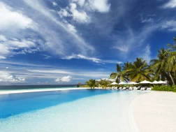 Velassaru Maldives Infinity Pool