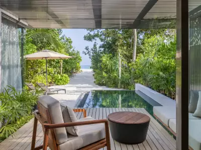 Alila Kothaifaru Maldives - Beach Villa - Pool Deck