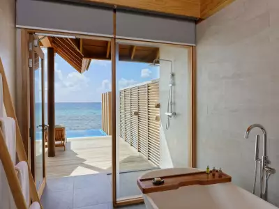 Superior Water Villa With Pool Bath Emerald Faarufushi Resort & Spa