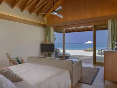 Beach Villa Bedroom Emerald Faarufushi Resort & Spa