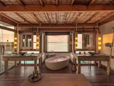 Gili Lankanfushi Bath Villa Suite Bath
