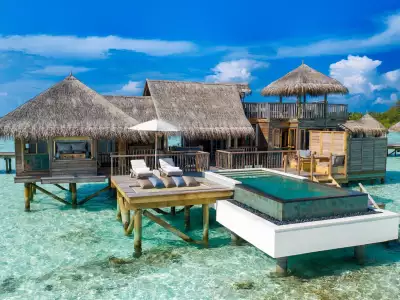 Villa Suite with Pool Lagoon Gili Lankanfushi