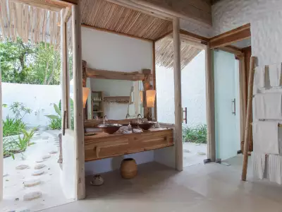 One Bedroom - Crusoe Suite with Pool Bath Area - Soneva Fushi