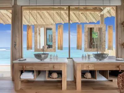 One Bedroom - Water Retreat with Slide Bathroom - Soneva Fushi