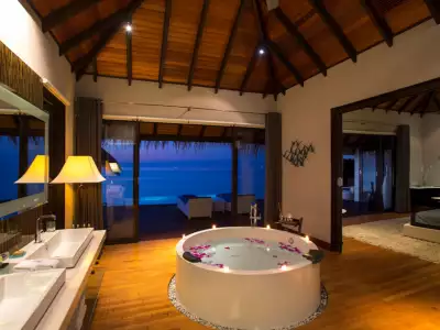 Water Suite With Pool Bath Velassaru Maldives