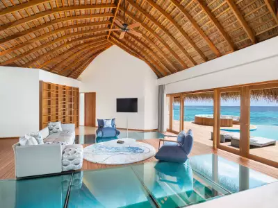 Extreme WOW Ocean Haven With Pool - Two Bedroom Living Room W Maldives