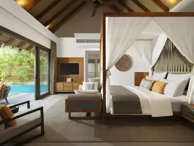 Deluxe Beach Pool Residence Bedroom Vakkaru Maldives
