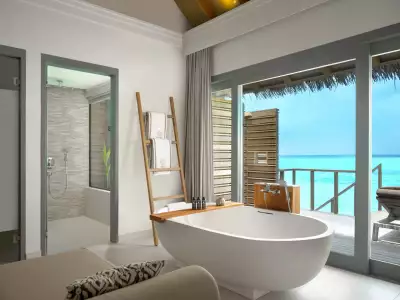 Family Over Water Villa with Pool - Bath - Vakkaru Maldives