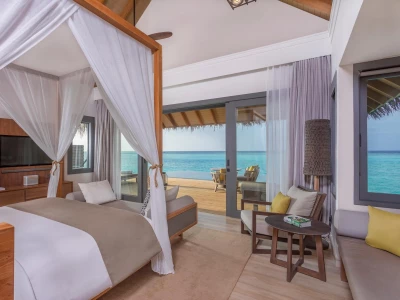 Vakkaru-Maldives---Overwater-Pool-Villa-Bedroom.JPG - Family Over Water Villa with Pool - Bedroom - Vakkaru Maldives