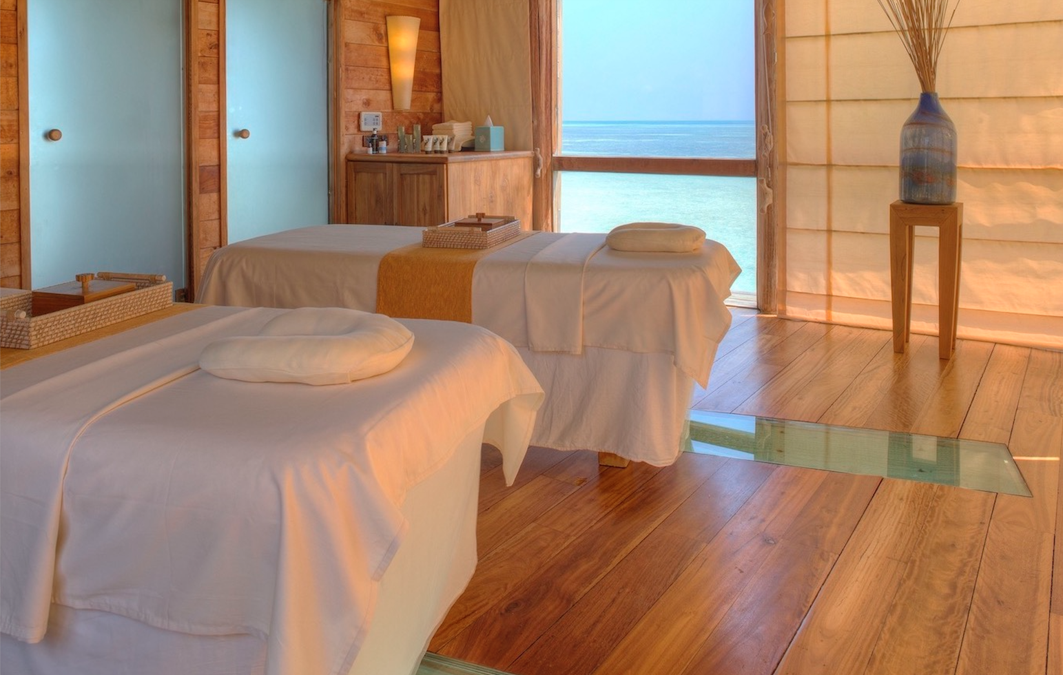 Gili Lankan Fushi Private Reserve Treatment Room